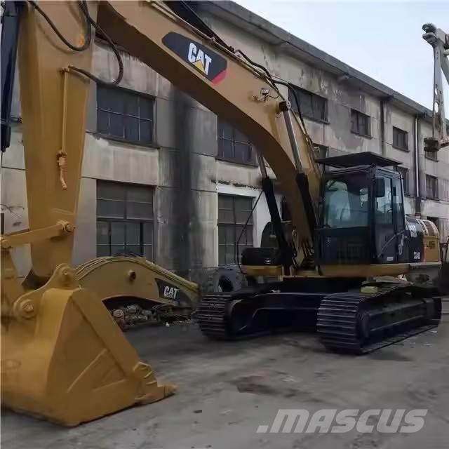 CAT 324 D Гусеничні екскаватори