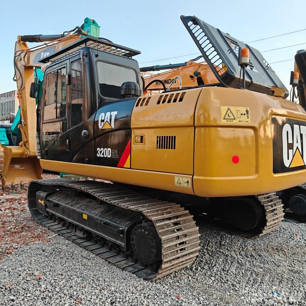 CAT 320D2L Гусеничні екскаватори