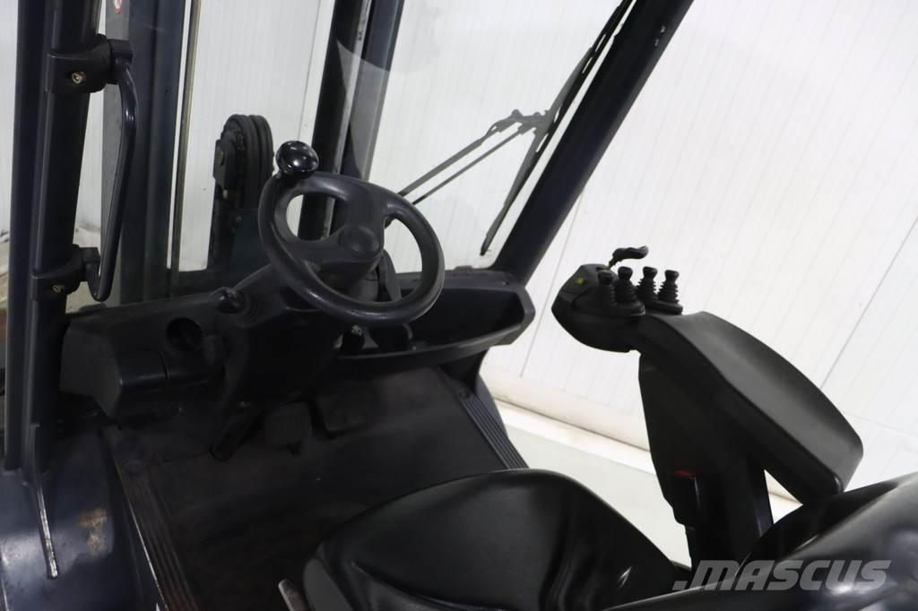 Linde H30D Дизельні навантажувачі
