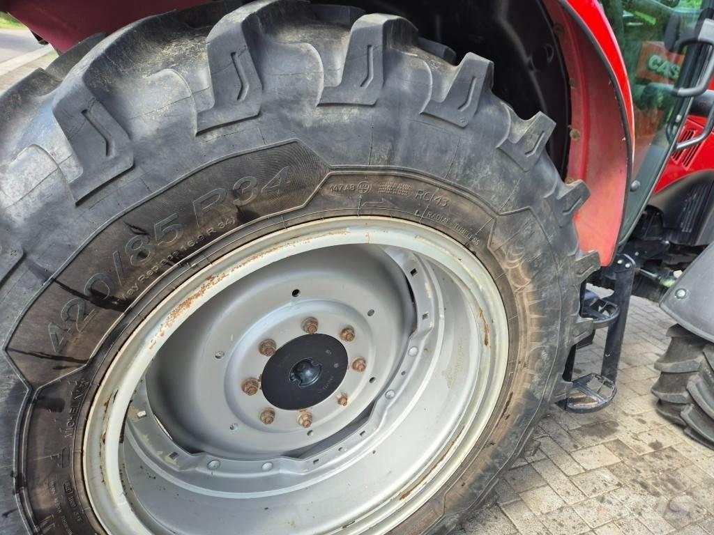 Case IH Farmall 85 C Трактори