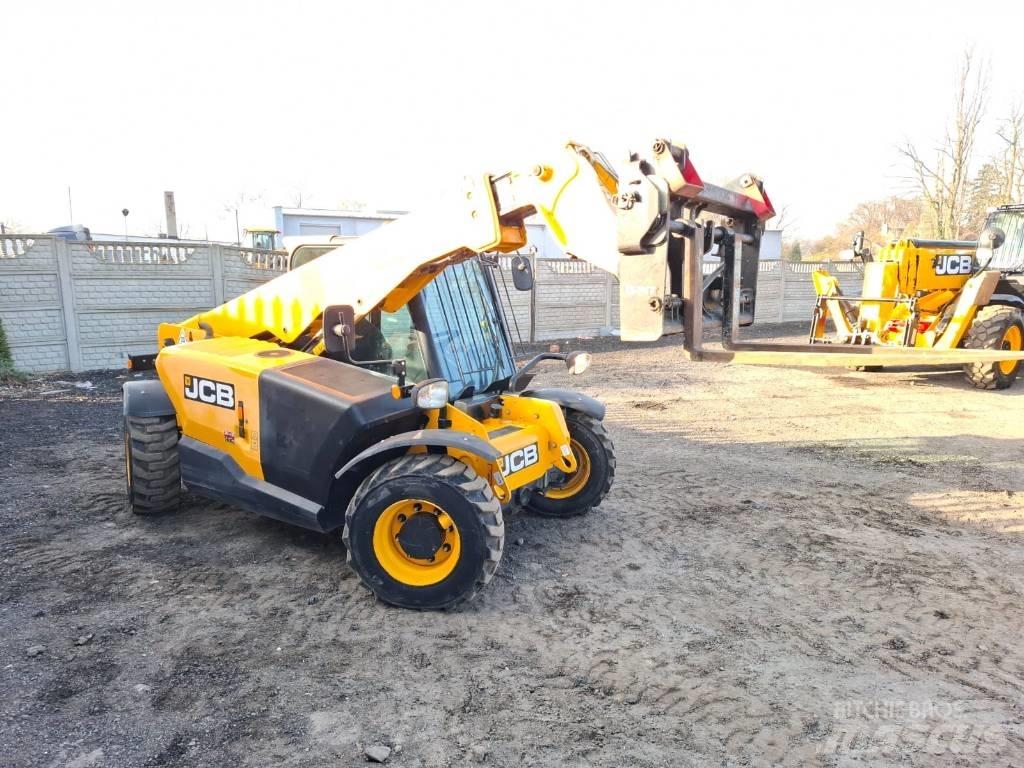 JCB 525-60 Телескопічні навантажувачі