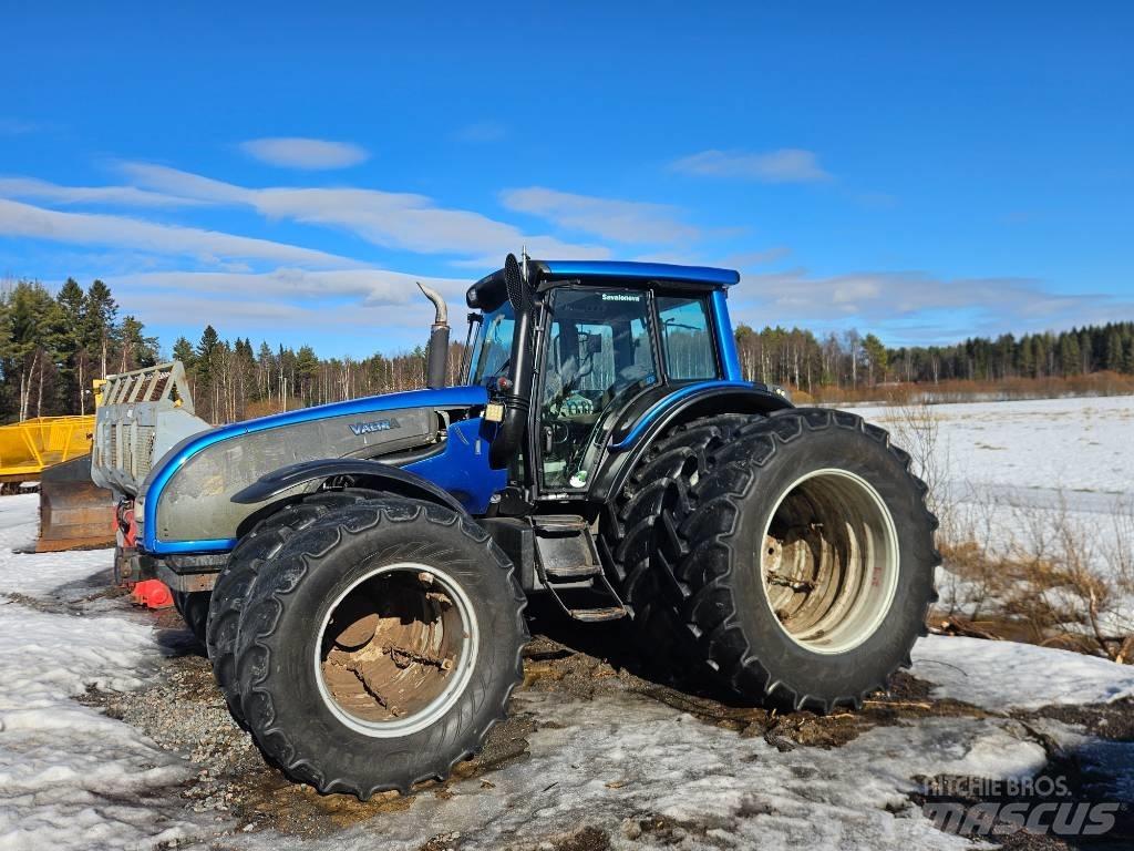 Valtra T 171 Трактори