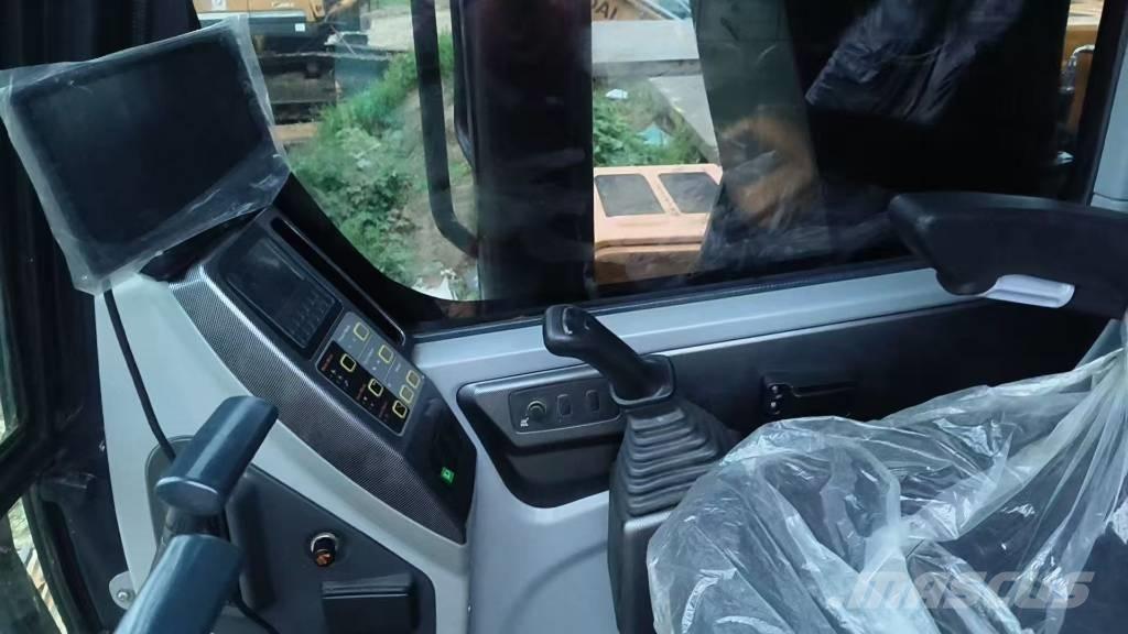 Hyundai HX220S Гусеничні екскаватори