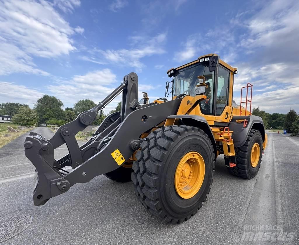 Volvo L 120 H2 Фронтальні навантажувачі