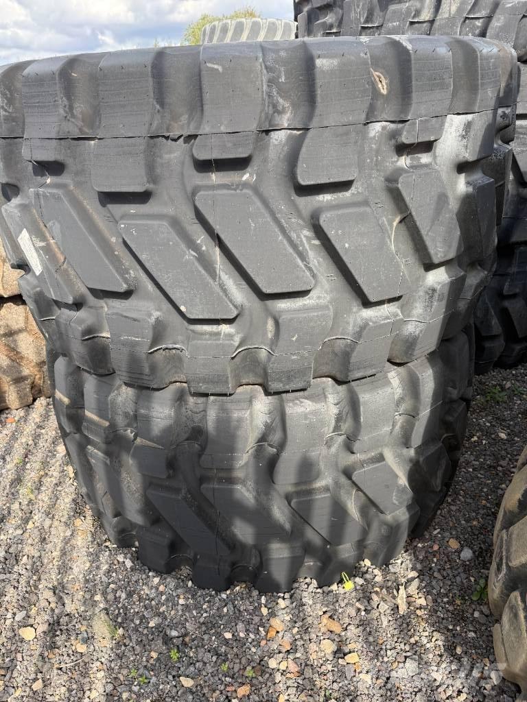 Goodyear 750/65R25 Шини