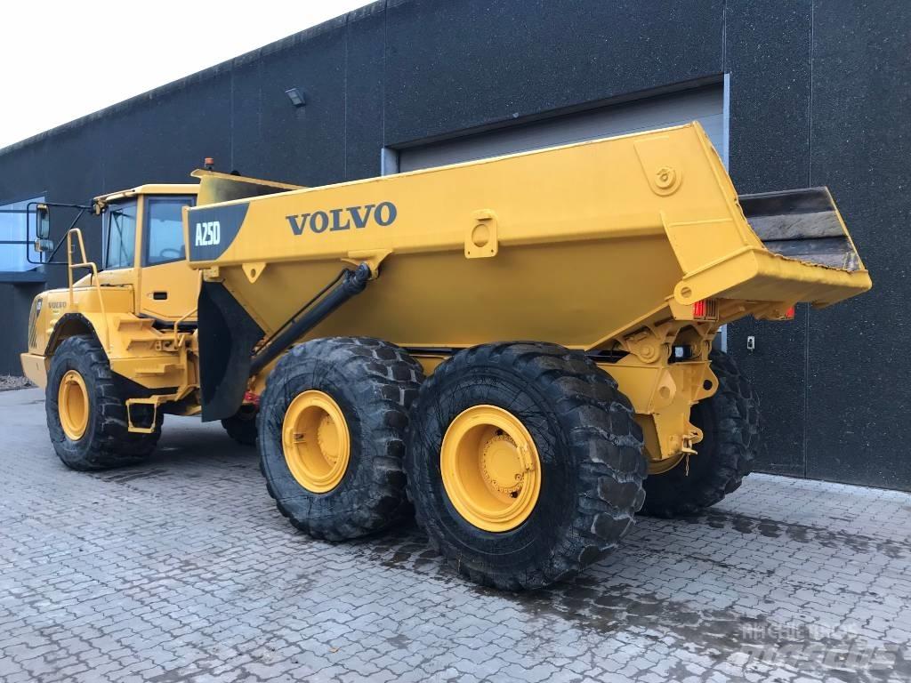 Volvo A25D Міні самоскиди