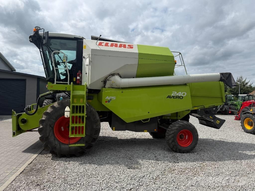 Claas Avero 240 Зернозбиральні комбайни