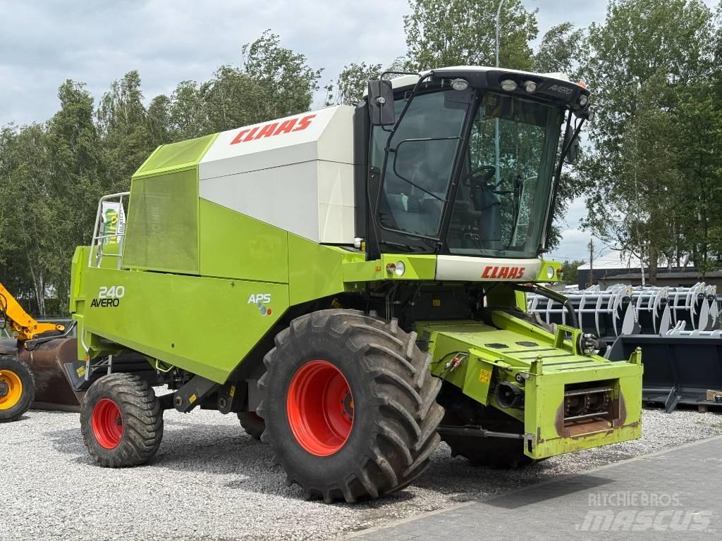 Class Avero 240 Зернозбиральні комбайни