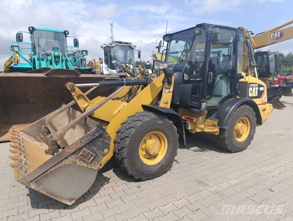 CAT 906 H Фронтальні навантажувачі