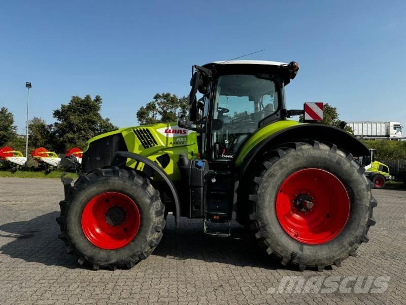 CLAAS AXION 810 Трактори