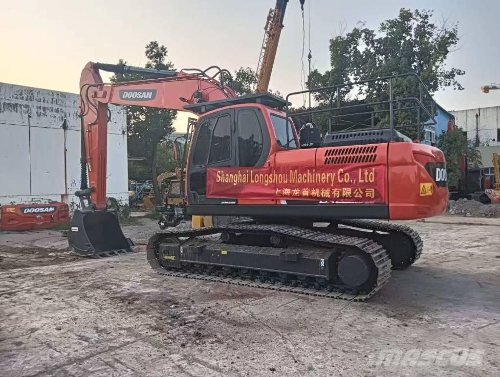 Doosan DX 225 LC-9C Гусеничні екскаватори