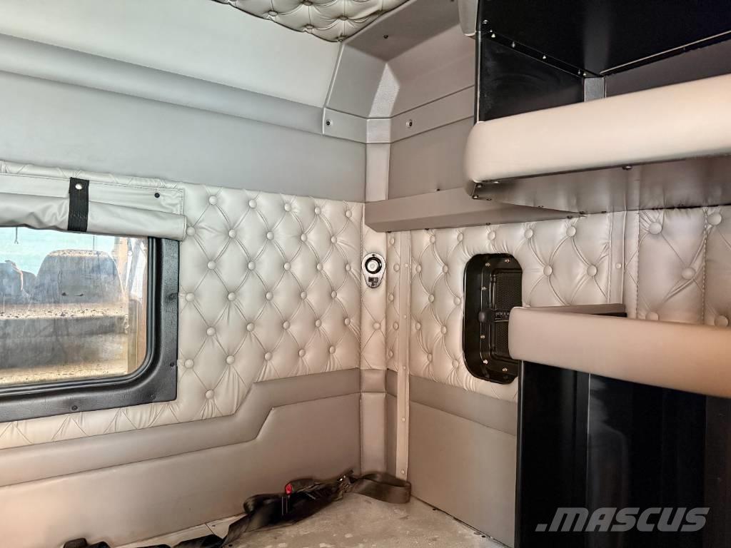 Kenworth T 800 Тягачі