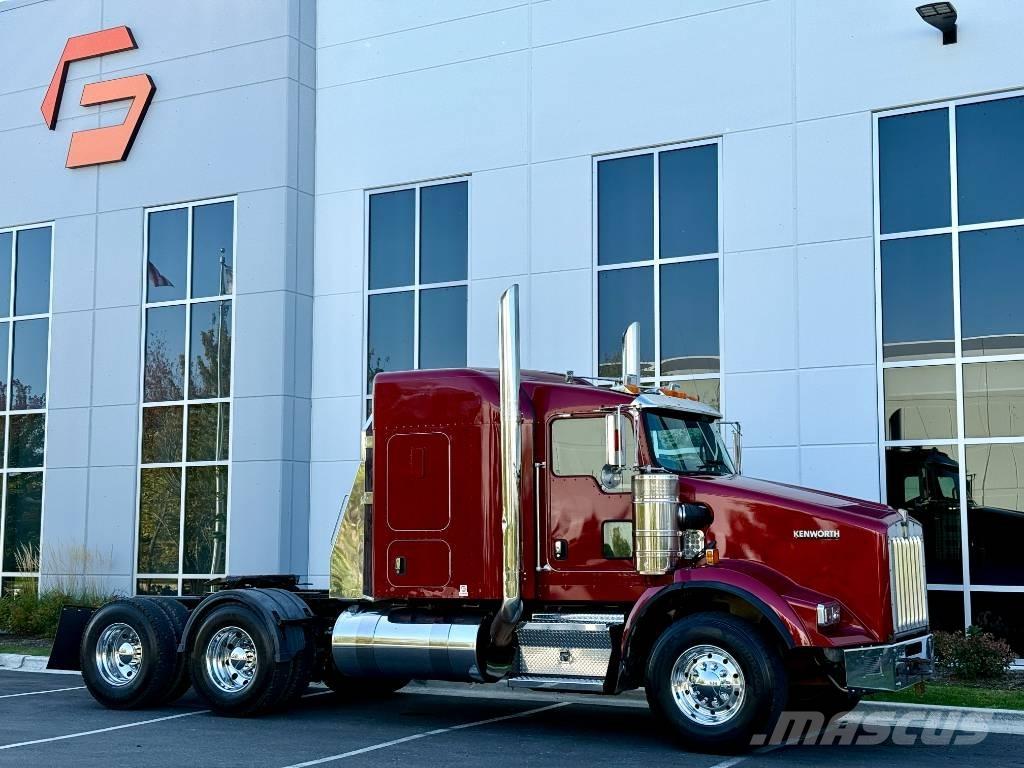 Kenworth T 800 Тягачі