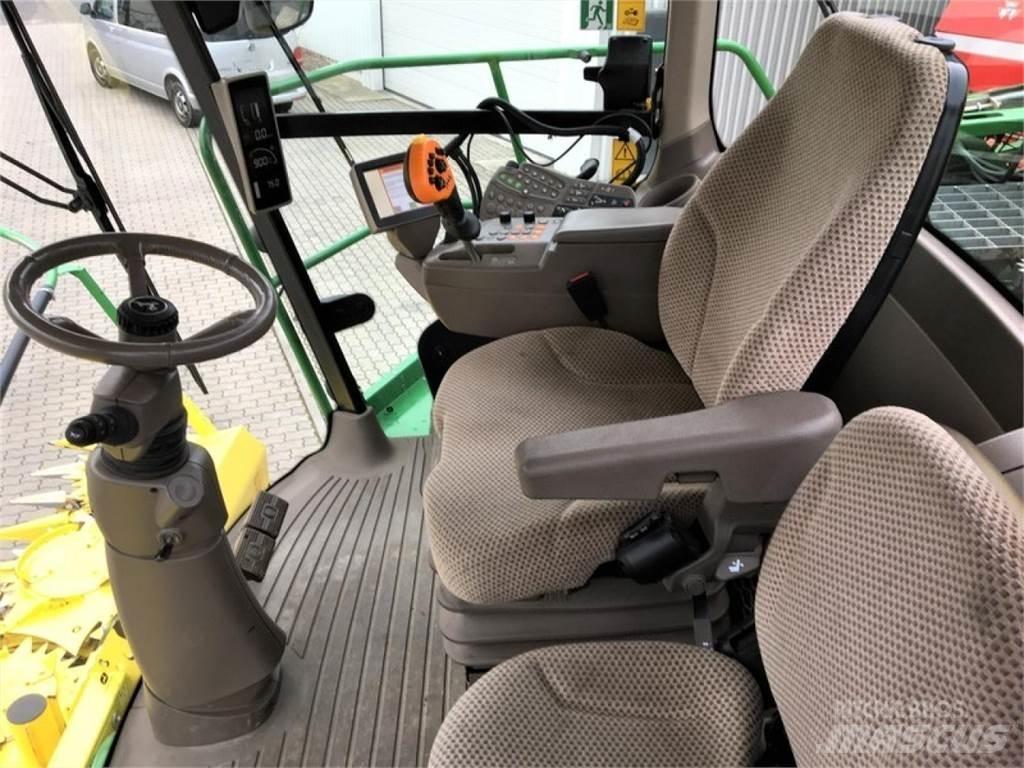 John Deere 8300i Кормозбиральні комбайни
