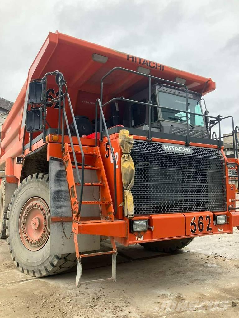 Hitachi EH 1100-5 Кар`єрні самоскиди