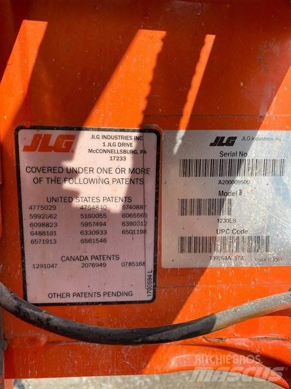 JLG 1230ES Інші підйомники і платформи