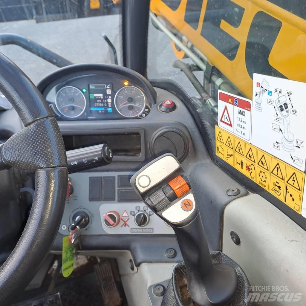 Dieci 38.9 AGRIPLUS Телескопічний навантажувач