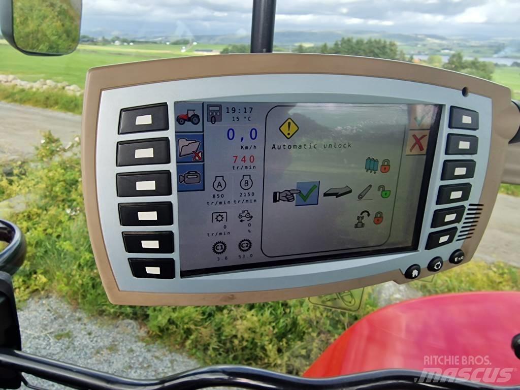 Massey Ferguson 7718 Трактори