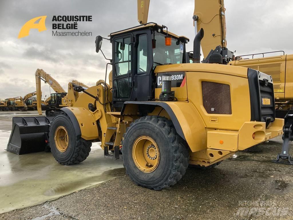 CAT 930M Фронтальні навантажувачі
