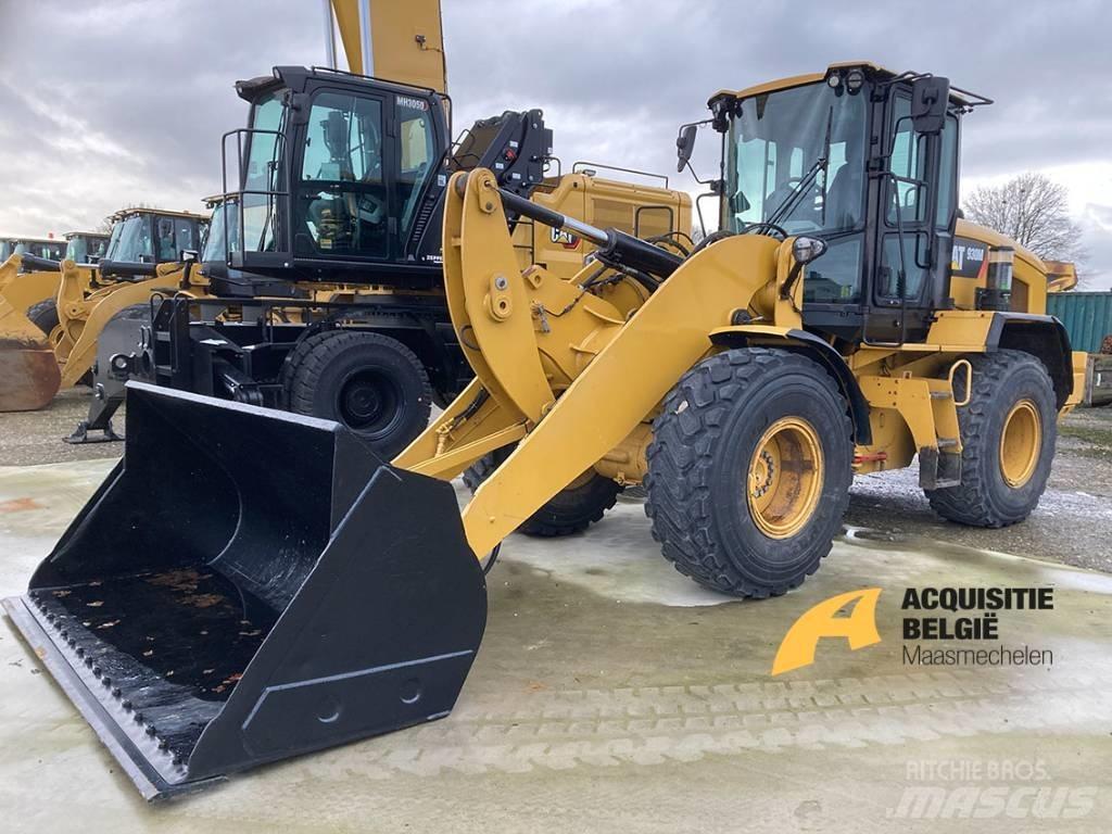 CAT 930M Фронтальні навантажувачі