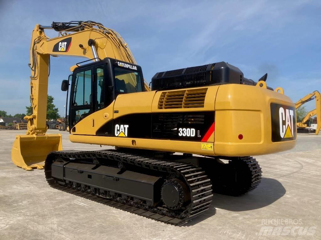 CAT 330 D L Гусеничні екскаватори