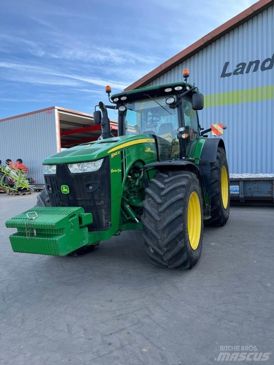 John Deere 8345R Трактори
