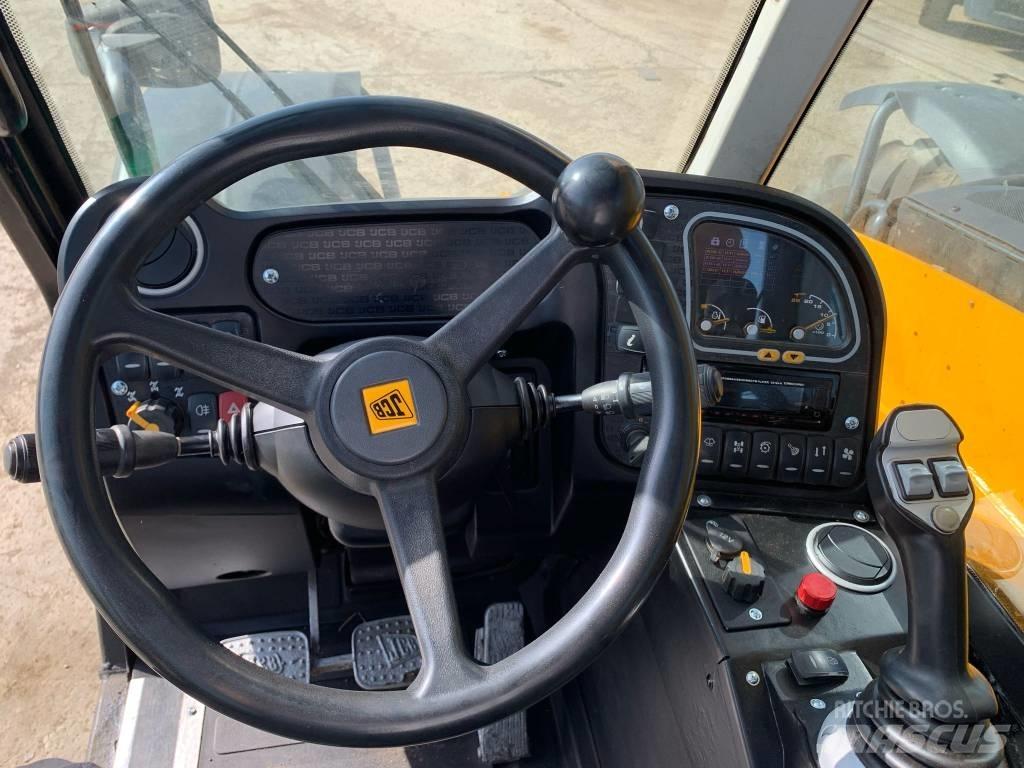 JCB 526-56 Agri Телескопічний навантажувач