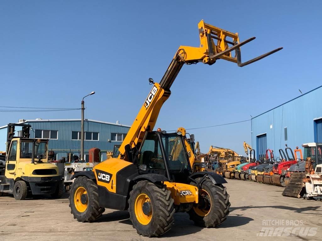 JCB 526-56 Agri Телескопічний навантажувач