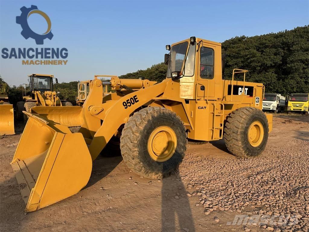 CAT 950E Фронтальні навантажувачі