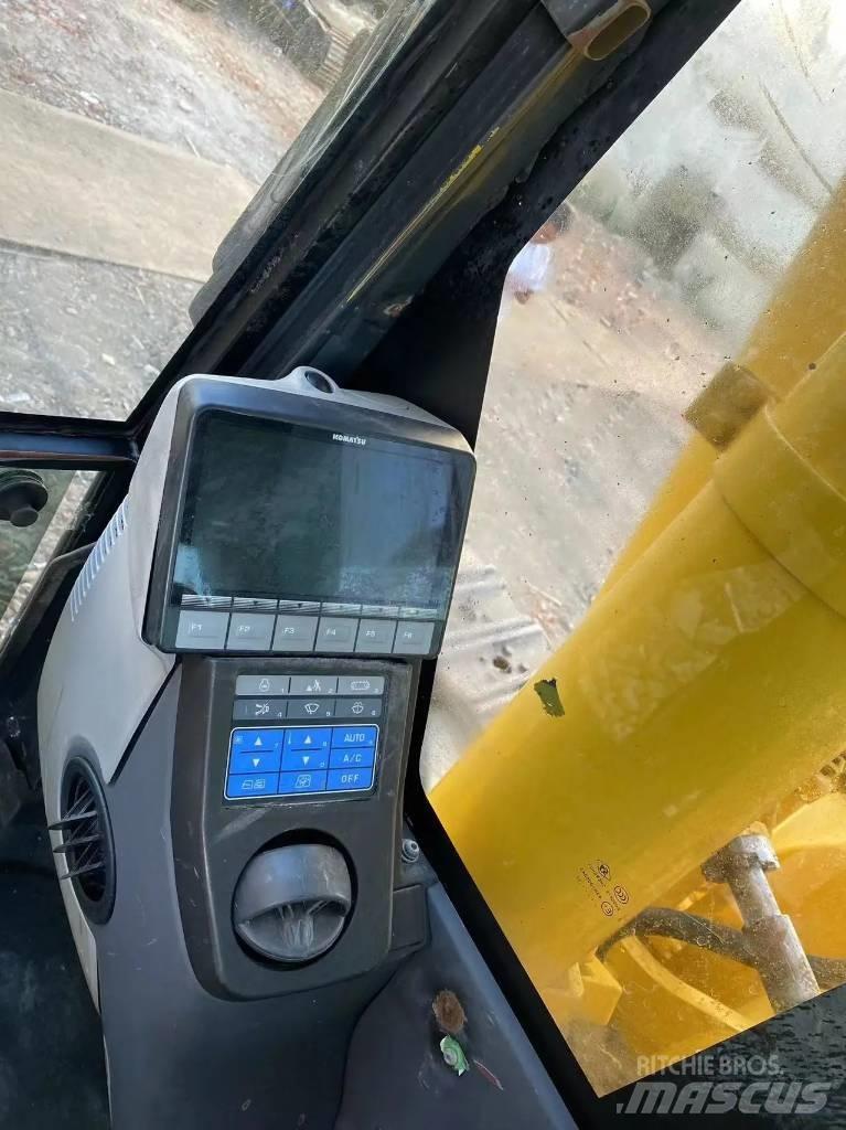 Komatsu PC450-8 Гусеничні екскаватори