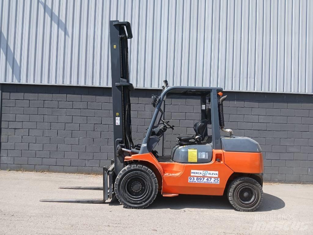 Toyota 42-7 FD 40 Дизельні навантажувачі