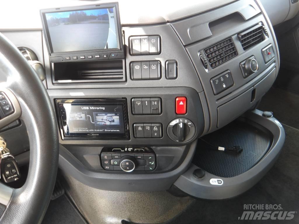 DAF XF 530 6x2 Тягачі