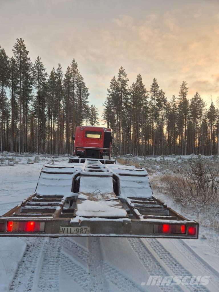 Sisu E11 Вантажівки для лісозаготівель