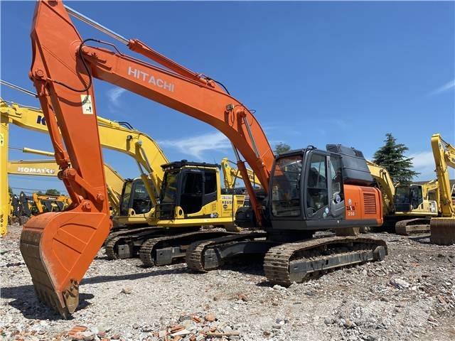 Hitachi ZX 250 Гусеничні екскаватори