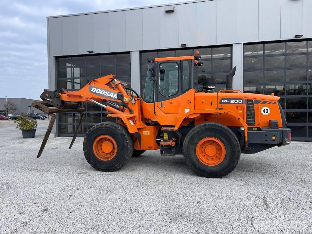 Doosan DL 200 Фронтальні навантажувачі