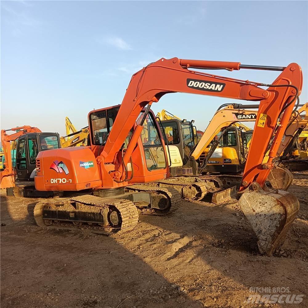 Doosan DH70 Гусеничні екскаватори