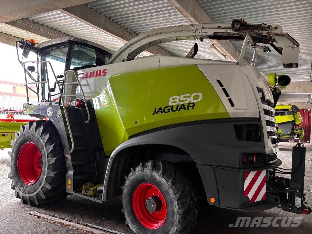 CLAAS Jaguar 850 Кормозбиральні комбайни