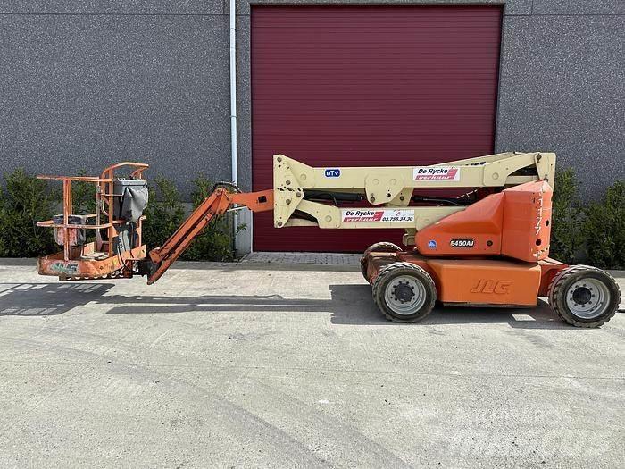 JLG E450 Колінчаті підйомники