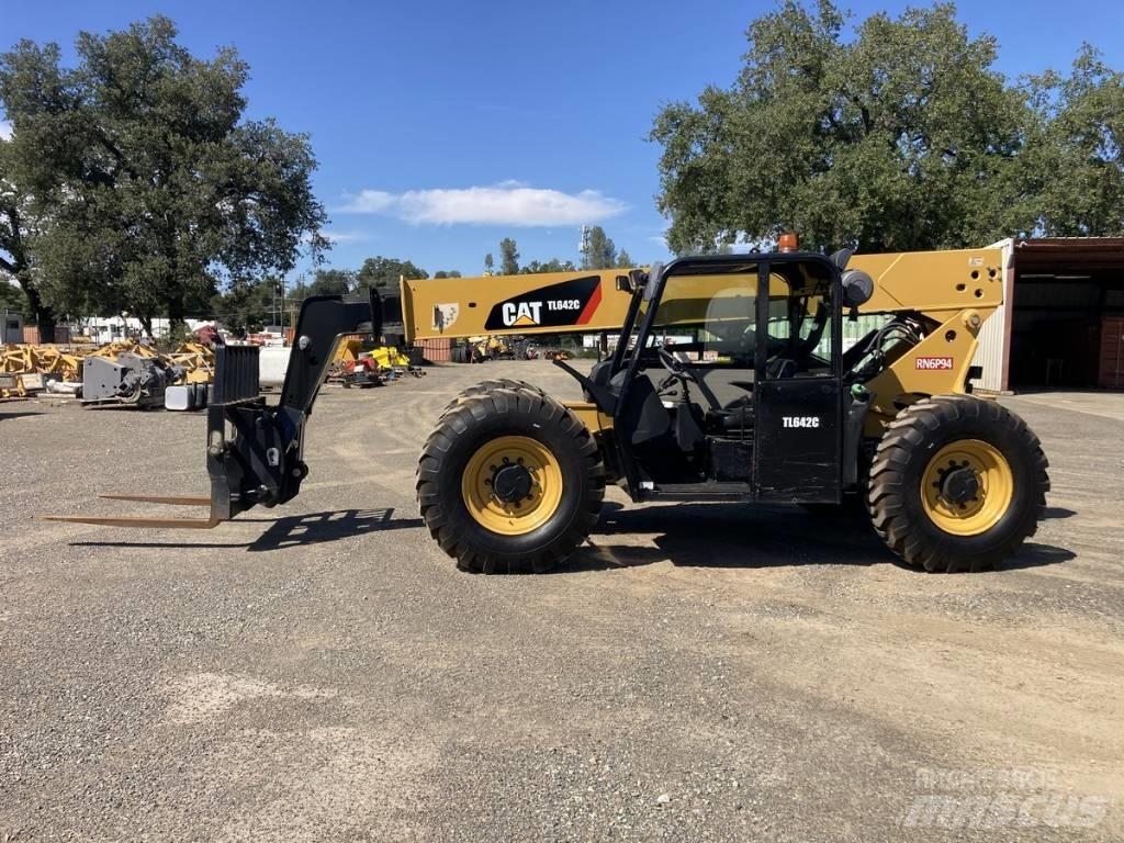 CAT TL 642 C Телескопічні навантажувачі