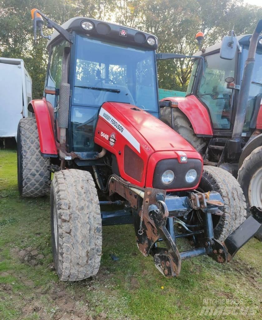 Massey Ferguson 5445 Трактори