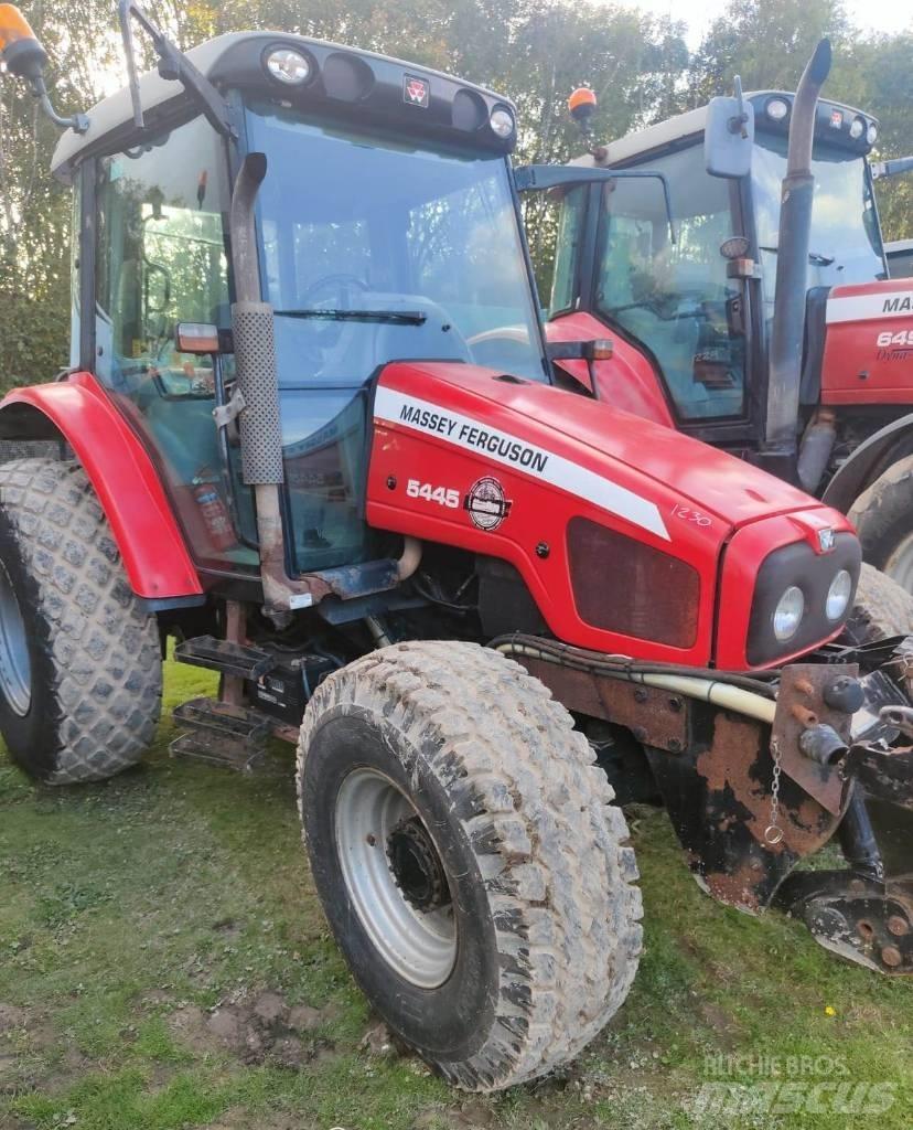 Massey Ferguson 5445 Трактори