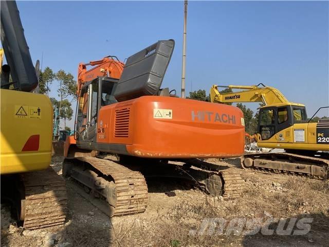 Hitachi ZX250 Гусеничні екскаватори