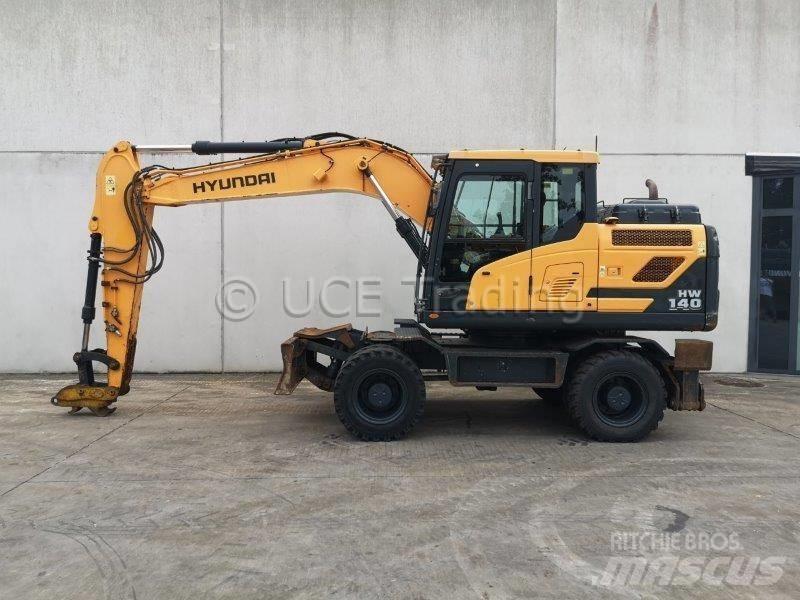 Hyundai HW140 Колісні екскаватори