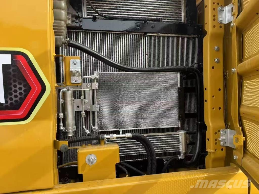 CAT 323GC Гусеничні екскаватори