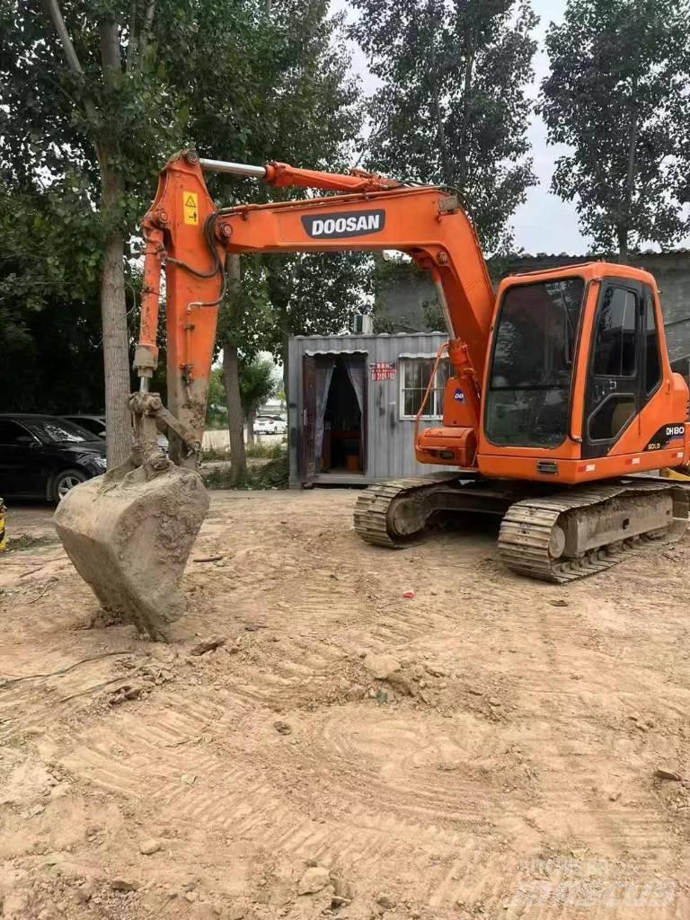 Doosan DH 80 Гусеничні екскаватори