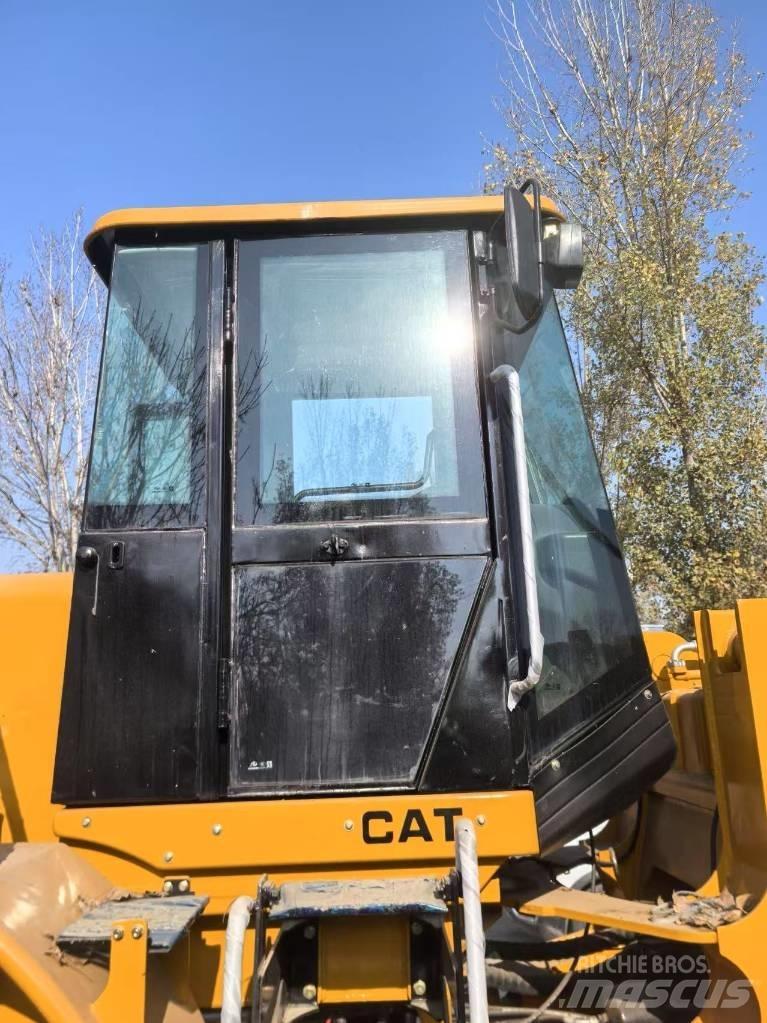 CAT 966H Фронтальні навантажувачі