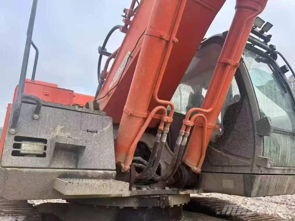 Hitachi ZX 470 Гусеничні екскаватори