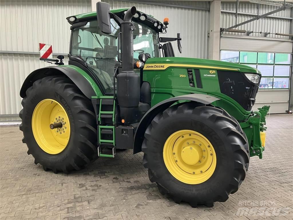 John Deere 6R 250 Трактори