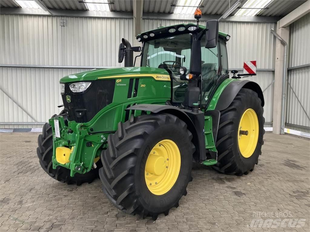 John Deere 6R 250 Трактори