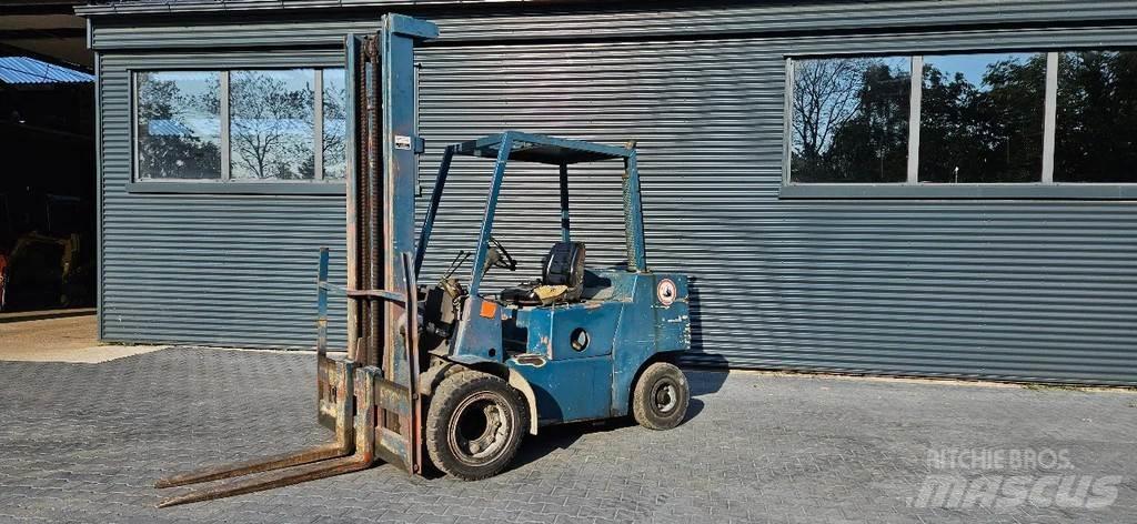 Clark 3 ton diesel Інше